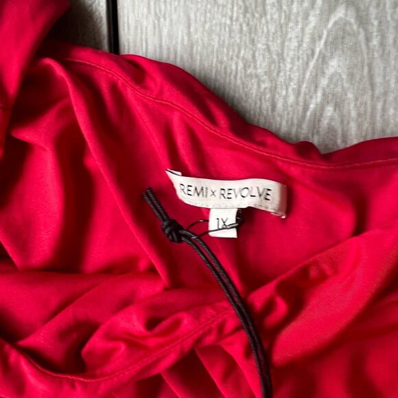 Remi x Revolve Gigi Dress in cherry red NWT 1X One shoulder maxi ruched stretch - Picture 2 of 4
